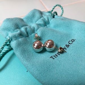 Tiffany ball earring for Yvonne